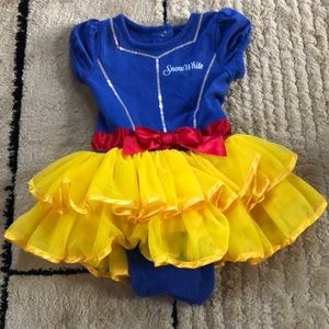 EUC Disney Snow White Costume 12 Months
